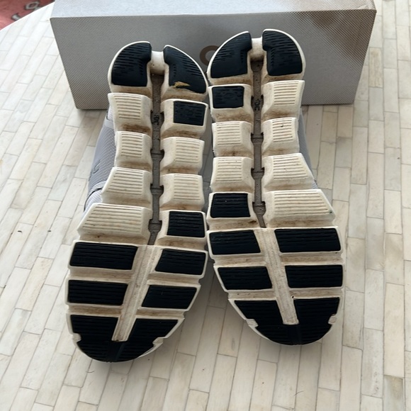 Cloud 5 Waterproof - 8 - Light Gray - Picture 8 of 10